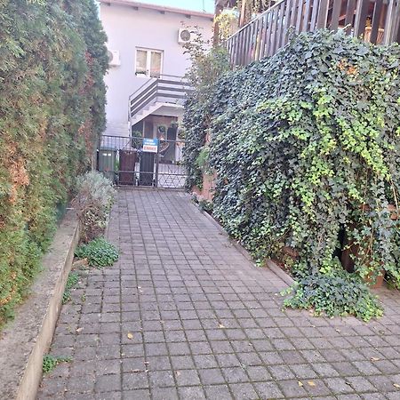 New Studio Apartment Emmy With Free Street Parking Zagreb Exterior foto